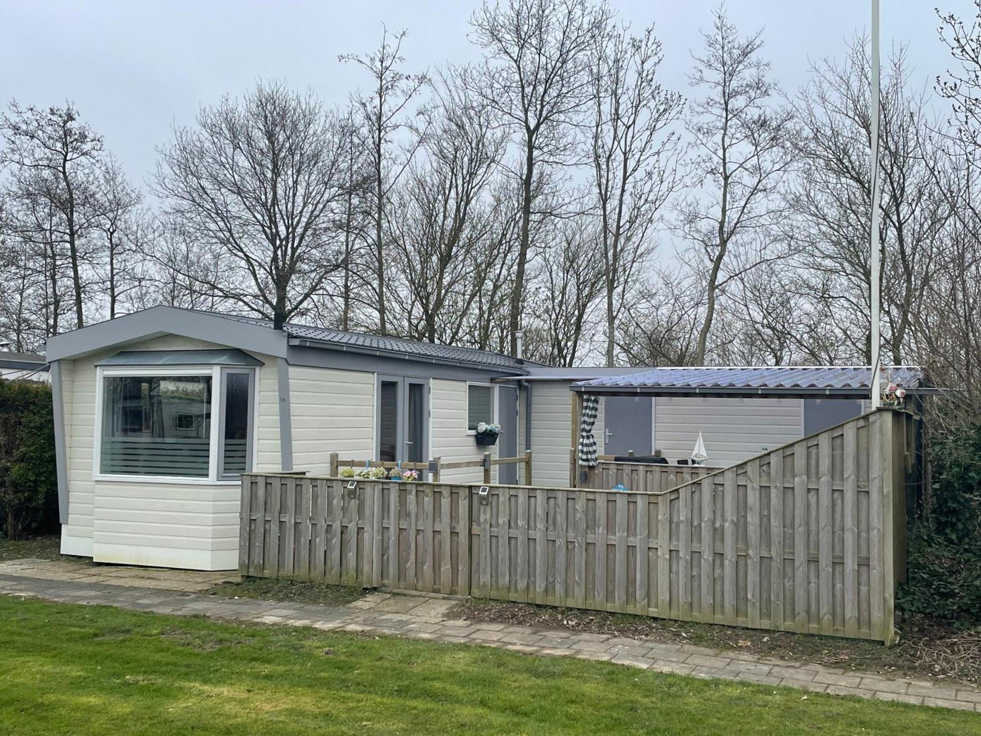 Luxe Chalet Friesland I14 - 5 Pers Westergeest Kültér fotó